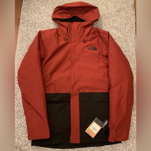 BNWT The North Face Men's Clement Triclimate Jacket - SMALL - Brick House Red - Picture 16 of 16